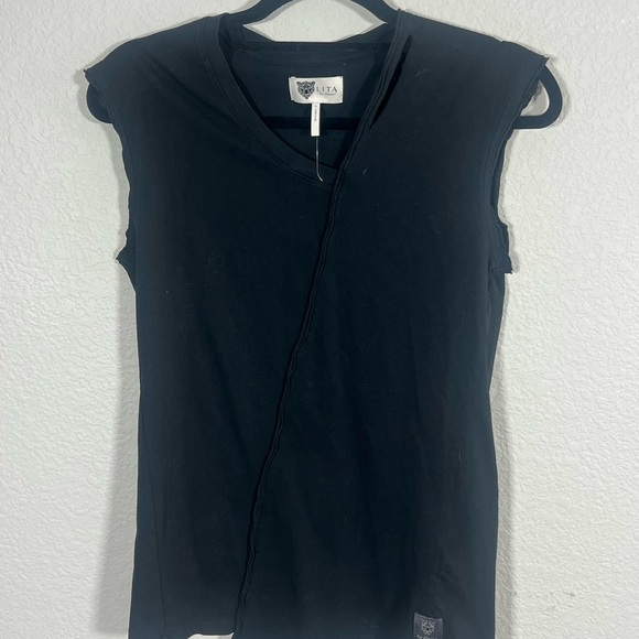 Lita by Ciara Black Sleeveless Women's Tank Top - Picture 1 of 4